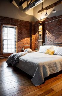 Sweet Lancaster Apt. A - 4