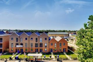 Modern 2 bed 2 bath with Balcony in Rayners lane Pinner Harrow near Wembley Greater London - Pinner - 9