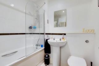 Modern 2 bed 2 bath with Balcony in Rayners lane Pinner Harrow near Wembley Greater London - Pinner - 6
