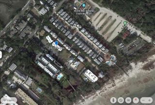 Steps to East Beach & Pet Friendly w/ 2 King Beds - East End - 5