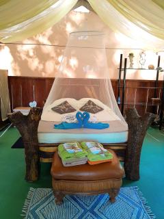 Fully Furnished FAMILY JUNGLE TENT, Latino Glamping Paquera - Paquera - 9