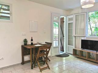 Kay Canou, rez-de-jardin, calme et nature - Le Robert - 1