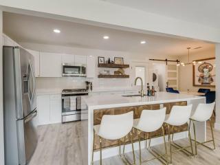 Modern Cottage+8 Guests+Covered Patio+Weber Grill - San Antonio - 4