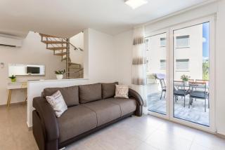 Apartments by the sea Podstrana, Split - 20669 - Podstrana - 3