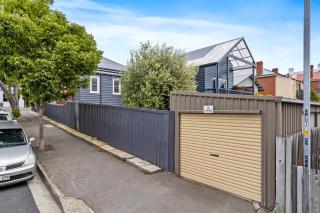 Federation Style meets Central Hobart Location - 9