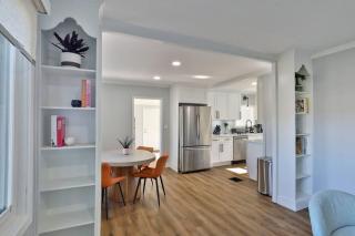 Bexley Park Modern Retreat House - Columbus - 7
