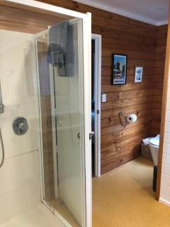 Oakura Bay Absolute Beachfront Holiday Home - Hikurangi - 5