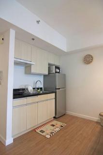 ABREEZA CONDO WITH PARKING AND VERY NEAR THE MALL - 8