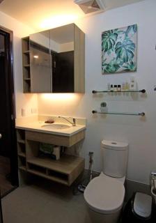 ABREEZA CONDO WITH PARKING AND VERY NEAR THE MALL - 7