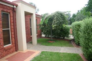 Villa on Nathan - Albury - 6
