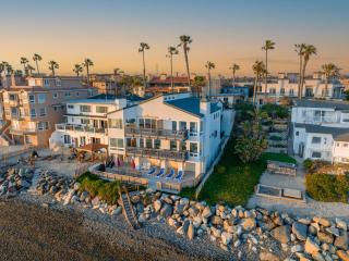 Oceanfront Family Getaway - BBQ - Oceanfront Seating - Oceanside - 7