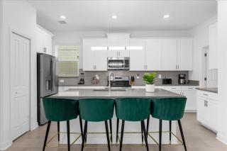 6 Bedrooms- 5 Bathrooms- Champions Gate 8961Pt - Kissimmee - 8