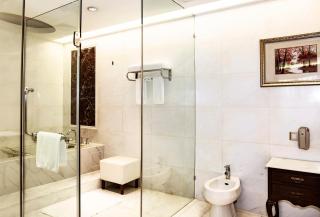 Crowne Plaza Hotel & Suites Landmark Shenzhen by IHG - Nearby Luohu Border, Indoor heated swimming pool, Complimentary Welcome Drink - Shenzhen - 7