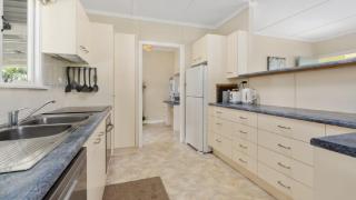 Kooringal Cottage - Home By The Sea - Woorim - 6