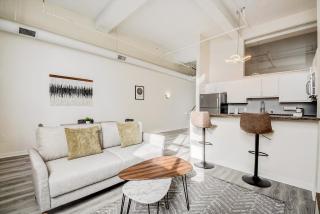 CozySuites - 2BR with Direct Skybridge Access #6 - Indianápolis - 0