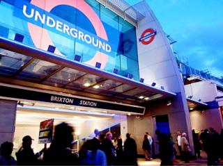 2 Bedroom Flat London,Sleeps 6, Top Floor, Roof Terrace, Next to Brixton Underground Station - 2