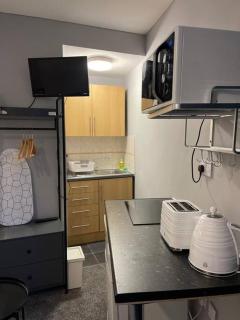 Single Bright Studio Flat in King's Cross - London - 2