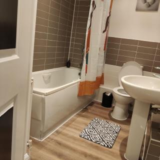 Stunning 2-Bed Apartment in London Dagenham - Dagenham - 6