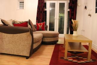 Impeccable spacious 1-Bed Apart in London Dagenham - Dagenham - 0