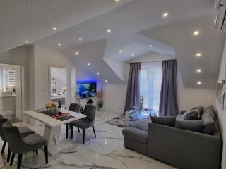 Luxury Apartment Megy - 9