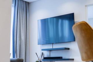 Outstanding 2BR Sandton with a View - 1