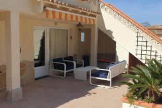 Private/separate floor apartment in a villa near beach - 7