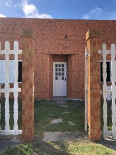 Casa com 2 quartos grandes a 150m da praia - Rio Grande - 1