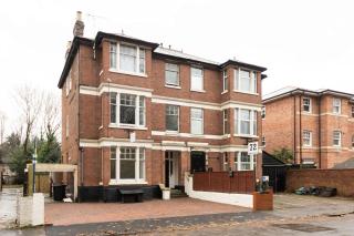 Gloucester Serviced Apartments - 9