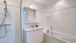 Villa en plein centre du village, de plain pied et rénovée en 2008 - 2