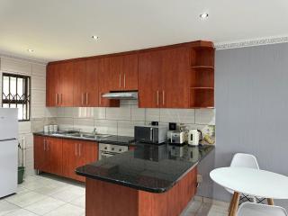 Beautiful 2 bedroom apartment In Richard's bay - Richards Bay - 2