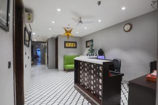 Hotel Bluestone Nehru Place by The Cosy Hotels - New Delhi - 4