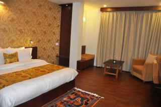 The Golden Crest - 4