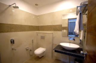 Sunroof Hotel & Banquet, Zirakpur - Zirakpur - 2