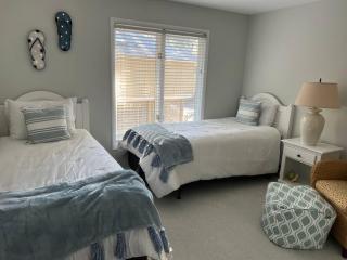 Palmetto Breeze, Golf Course New furniture, carpet - Johns Island - 7