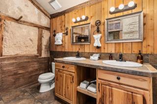 #4 The Judge's Chamber at Garrison in Gruene - New Braunfels - 3