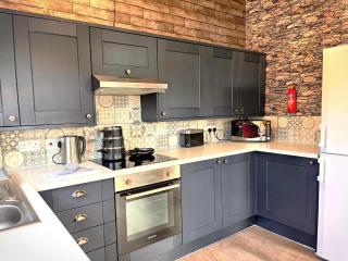 Goldcrest 4-Hot Tub-Woodland Lodges-Carmarthenshire-Tenby - Carmarthen - 5