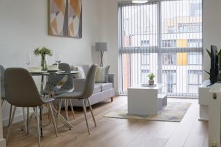 Luxurious Central Apartment - Smart TV - Fast WIFI - Near Utilitia Arena - Birmingham - 1