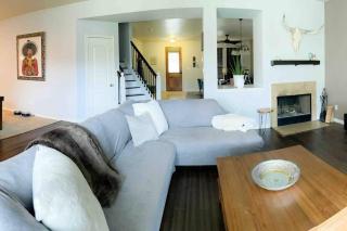 Spacious 3 Bedroom Residential Home - San Antonio - 3