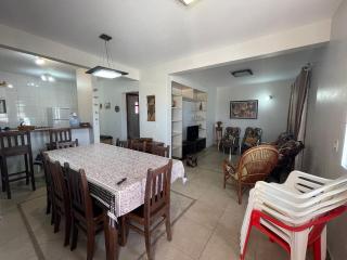 411- Casa para 8 pessoas 20 metros da Praia Central em Bombinhas - Bombinhas - 1