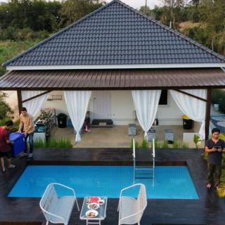 Baannoi in the garden บ้านน้อยกลางทุ่งpool villa - - 0