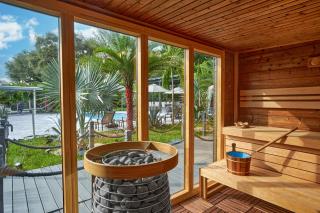 Villa with Outdoor Sauna, Outdoor Bar and Pergola with games - Miami - 7