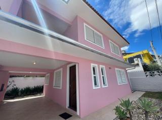411- Casa para 8 pessoas 20 metros da Praia Central em Bombinhas - Bombinhas - 8