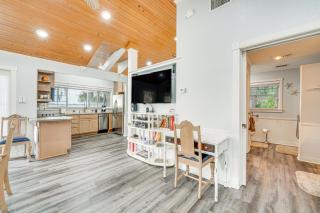 Hot Tub and Fire Pit Lakefront Home on Lake Eloise - 3