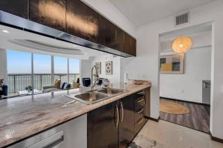 New Stunning 2Br Brickell Condo-Free Parking - Miami - 3