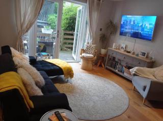 Three Bedroom Apartment by Beautiful Park - Londra - 4