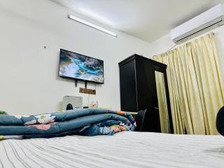 Beautiful 1-Bed Studio in Dhaka - 5