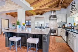 Walk To The Beach - Outdoor Dining - Spacious - Carlsbad - 1