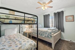The Salty Suite Beach House- heated pool! hot tub! pet and family friendly! No elevators! Park at your door! - Panama City Beach - 9