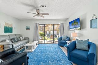 The Salty Suite Beach House- heated pool! hot tub! pet and family friendly! No elevators! Park at your door! - Panama City Beach - 5