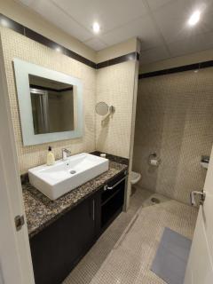 Family spacious apartment, terrace, kitchen, city view, free parking and WiFi - Benalmádena - 7